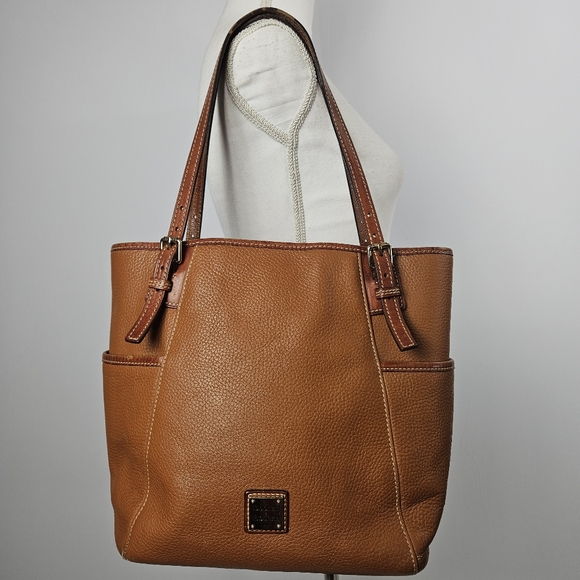 Dooney & Bourke Florentine magnetic closure purse - Picture 5 of 15